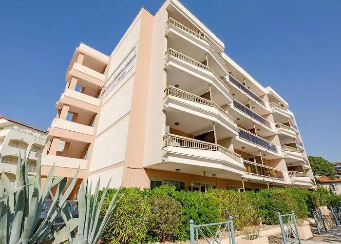 Les Platanes-3 By Interhome Appartement *